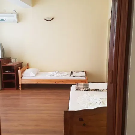 Feshevi * Kiten